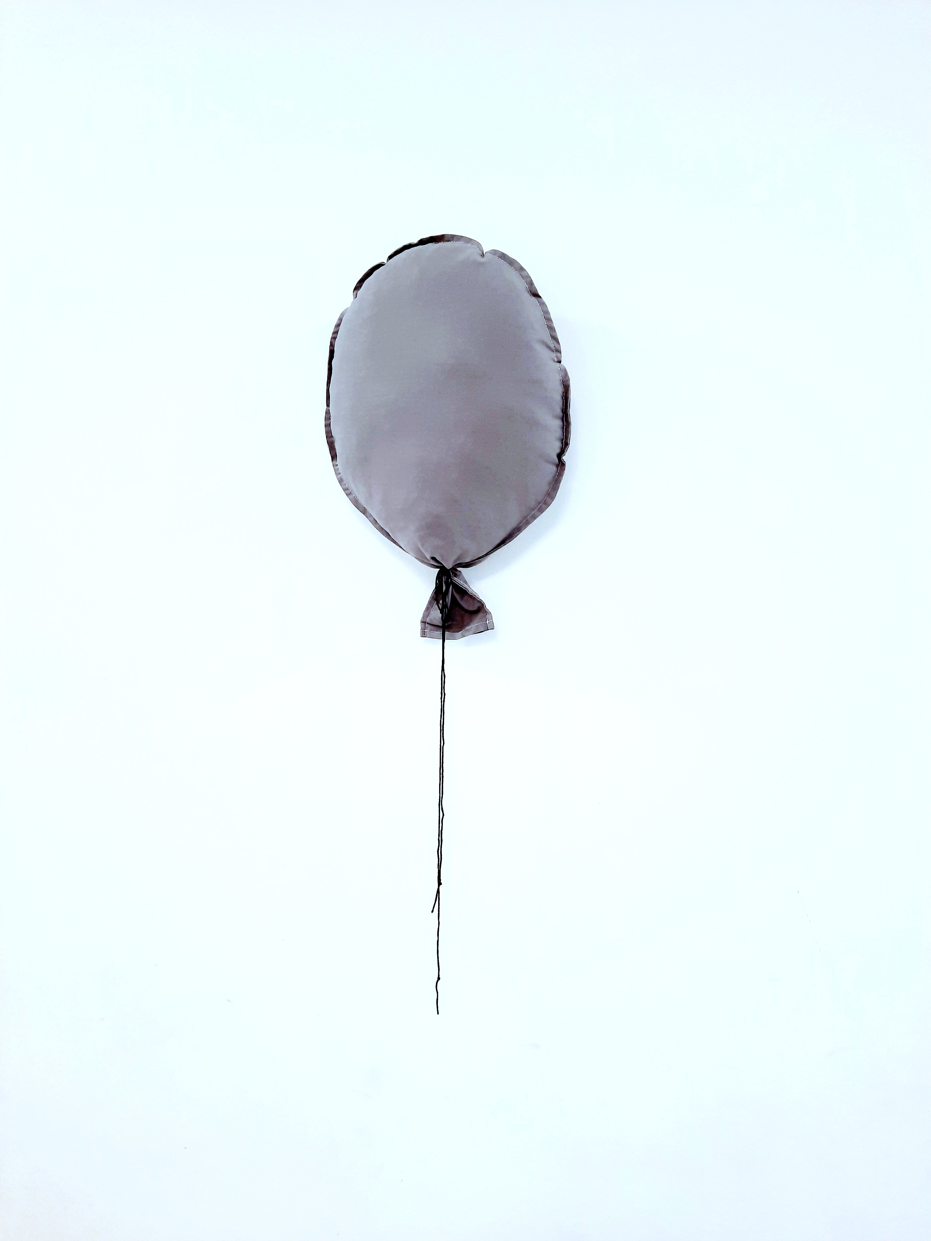  Balón na stenu tmavo šedá 40x30cm