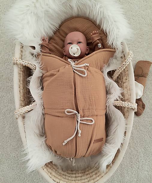 Mušelínová zavinovačka s viazaním – karamelová