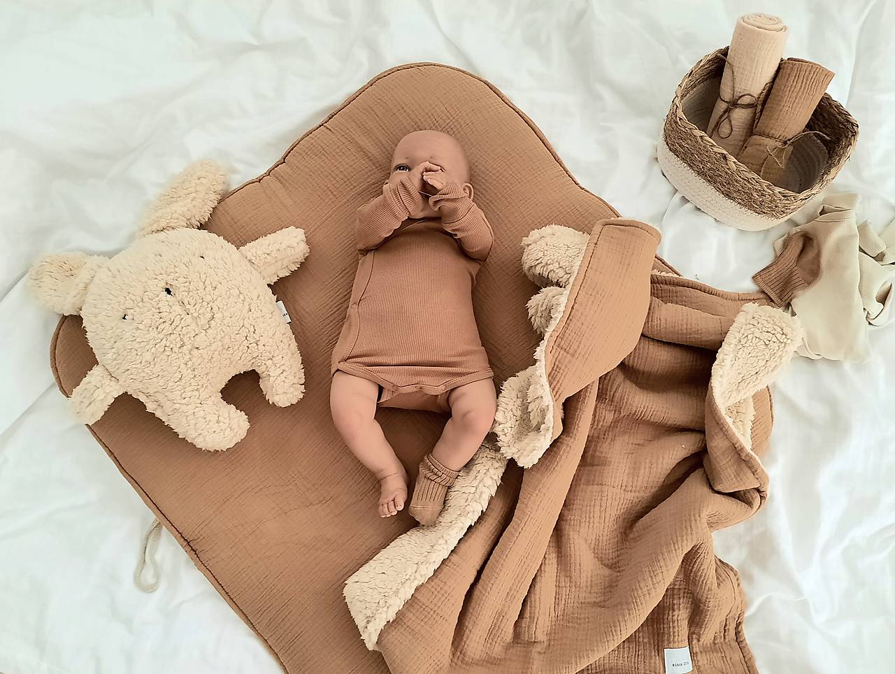 Mušelínová súprava pre bábätko 3v1 – Karamelová (BASIC)