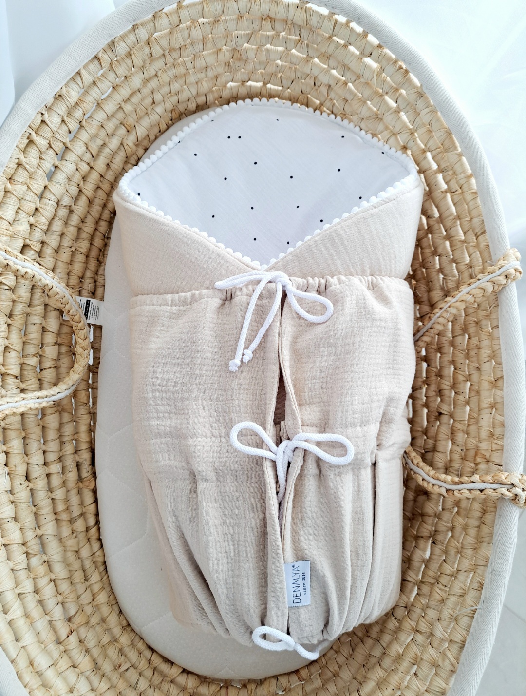 Mušelínová šnurovacia zavinovačka – béžová s lemovaním