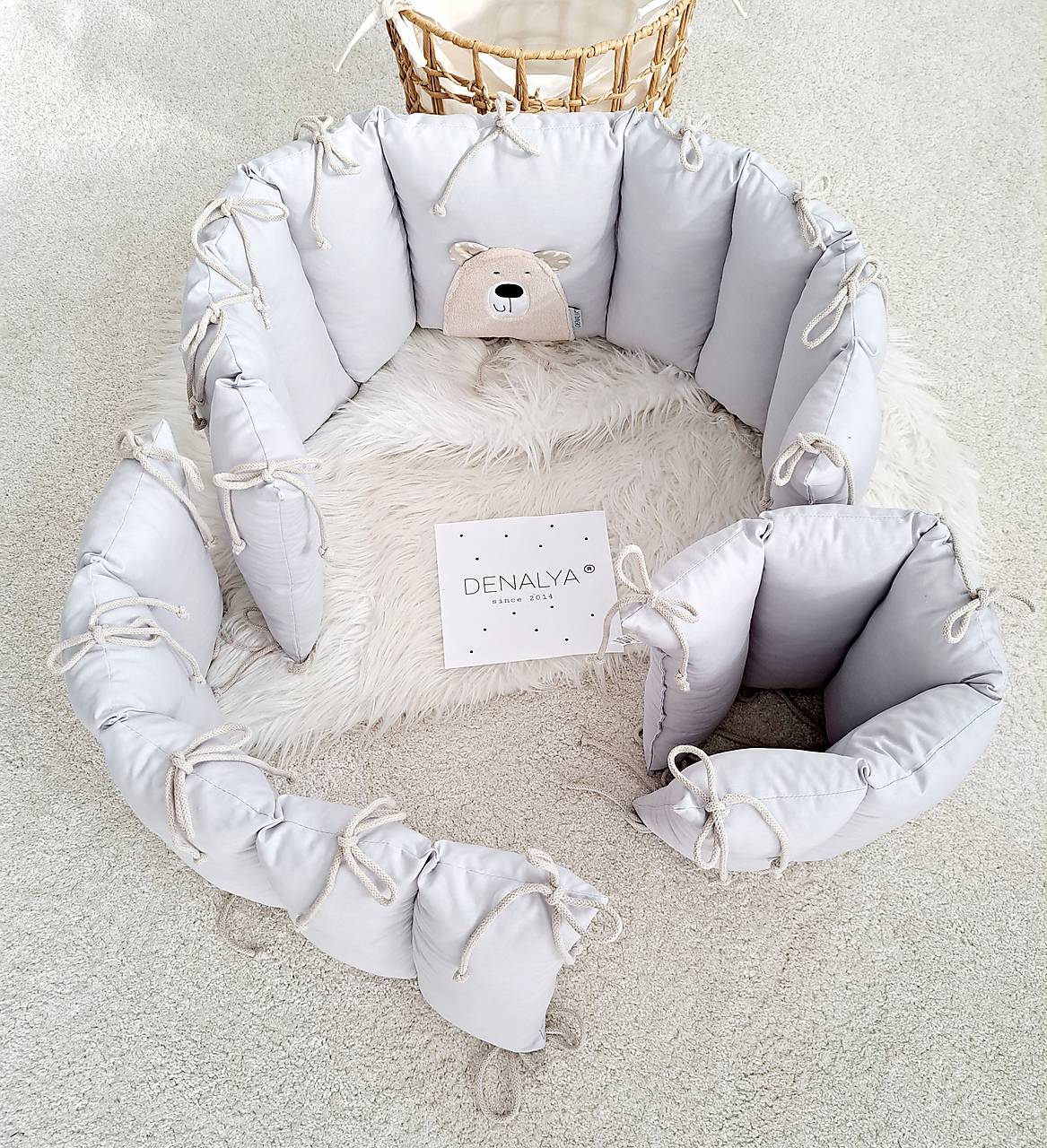 Mantinel premium do postieľky – šedý s béžovým mackom