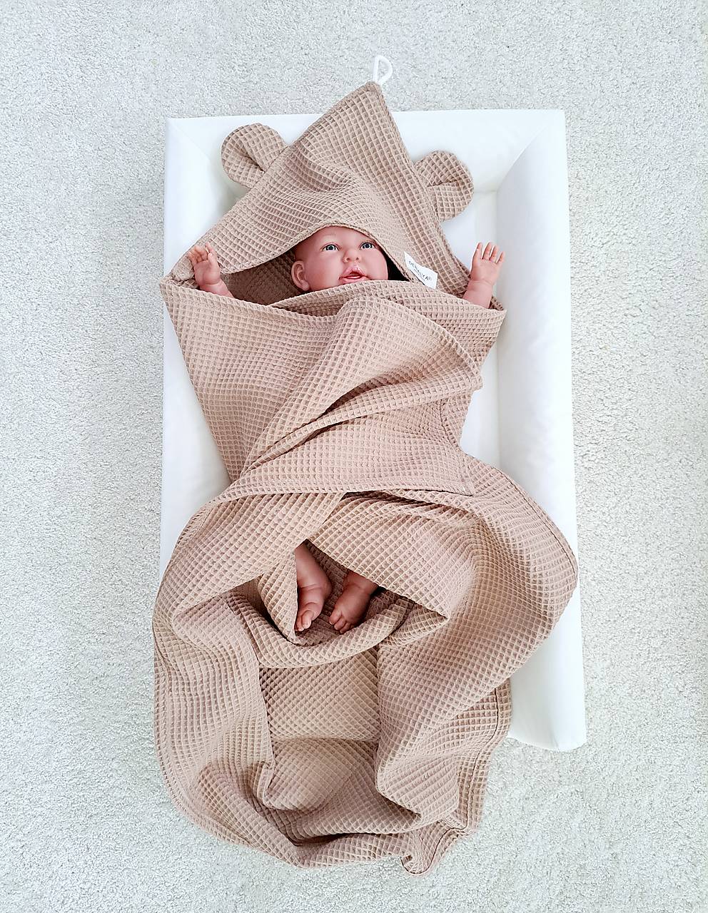 Vaflová osuška s kapucňou pre deti – svetlohnedá