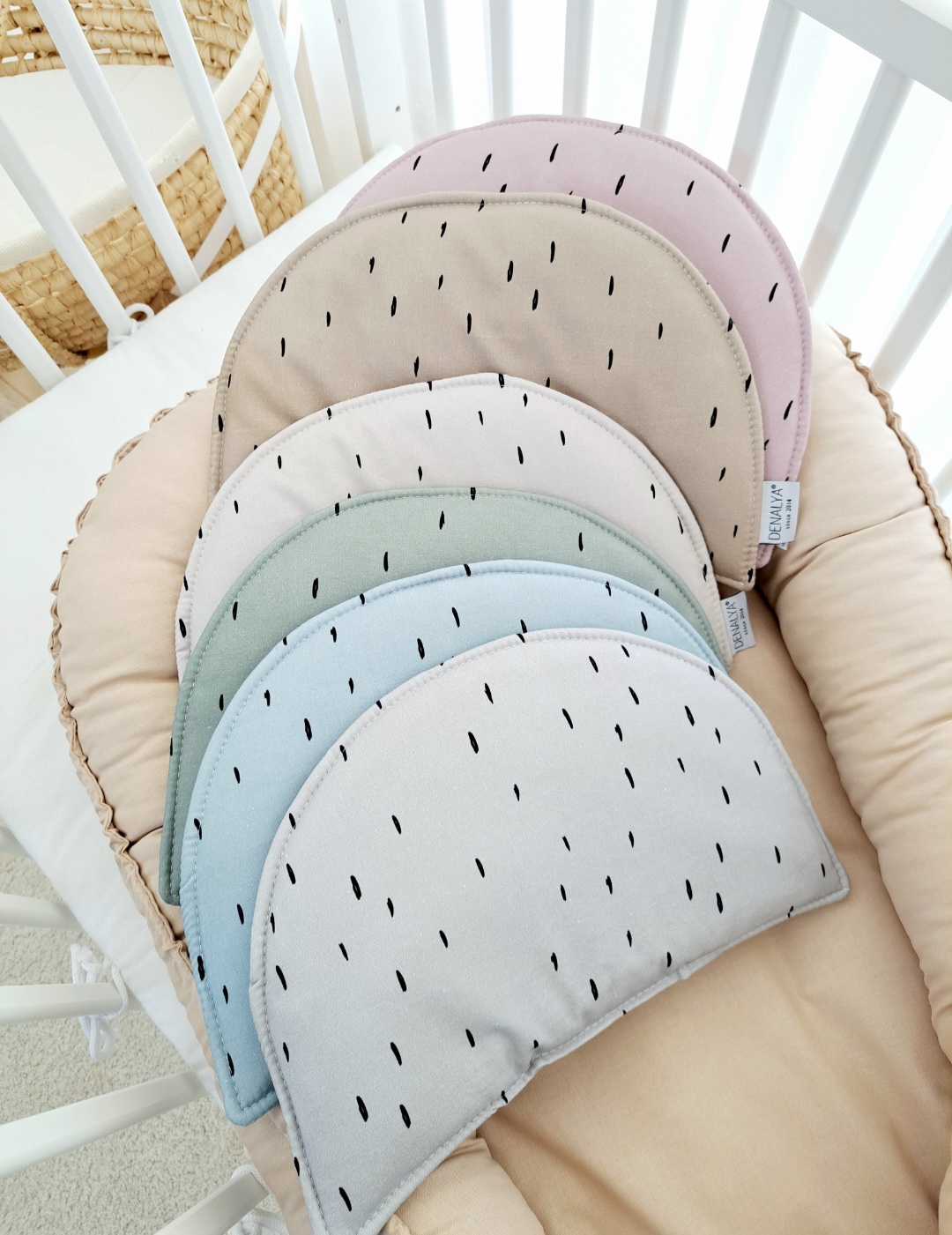 Doplnkový vankúš do hniezda – čierne čiarky