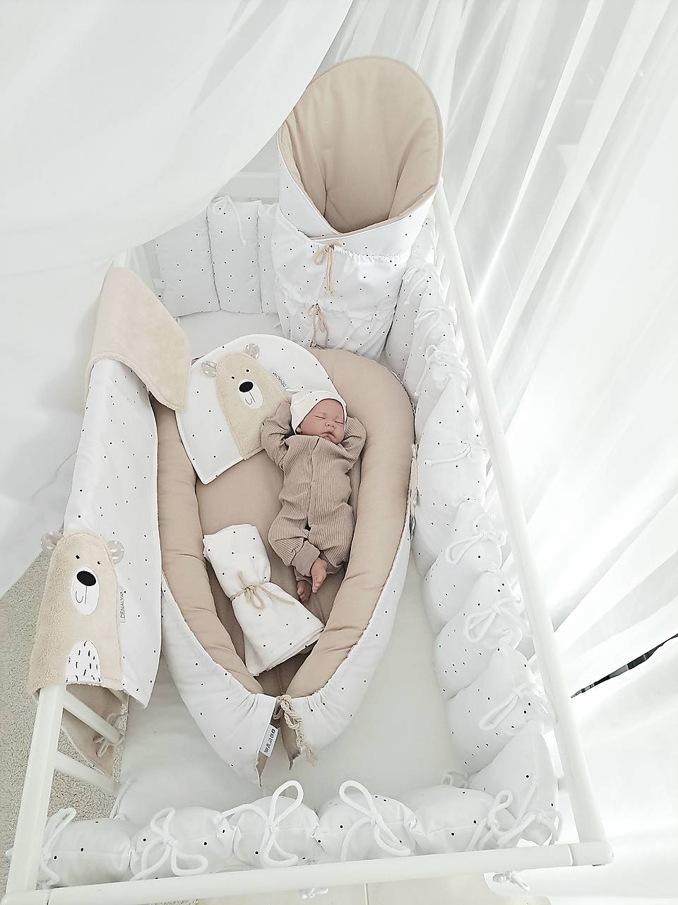 Sada do detskej postieľky – Latte a Bodky s Mackom