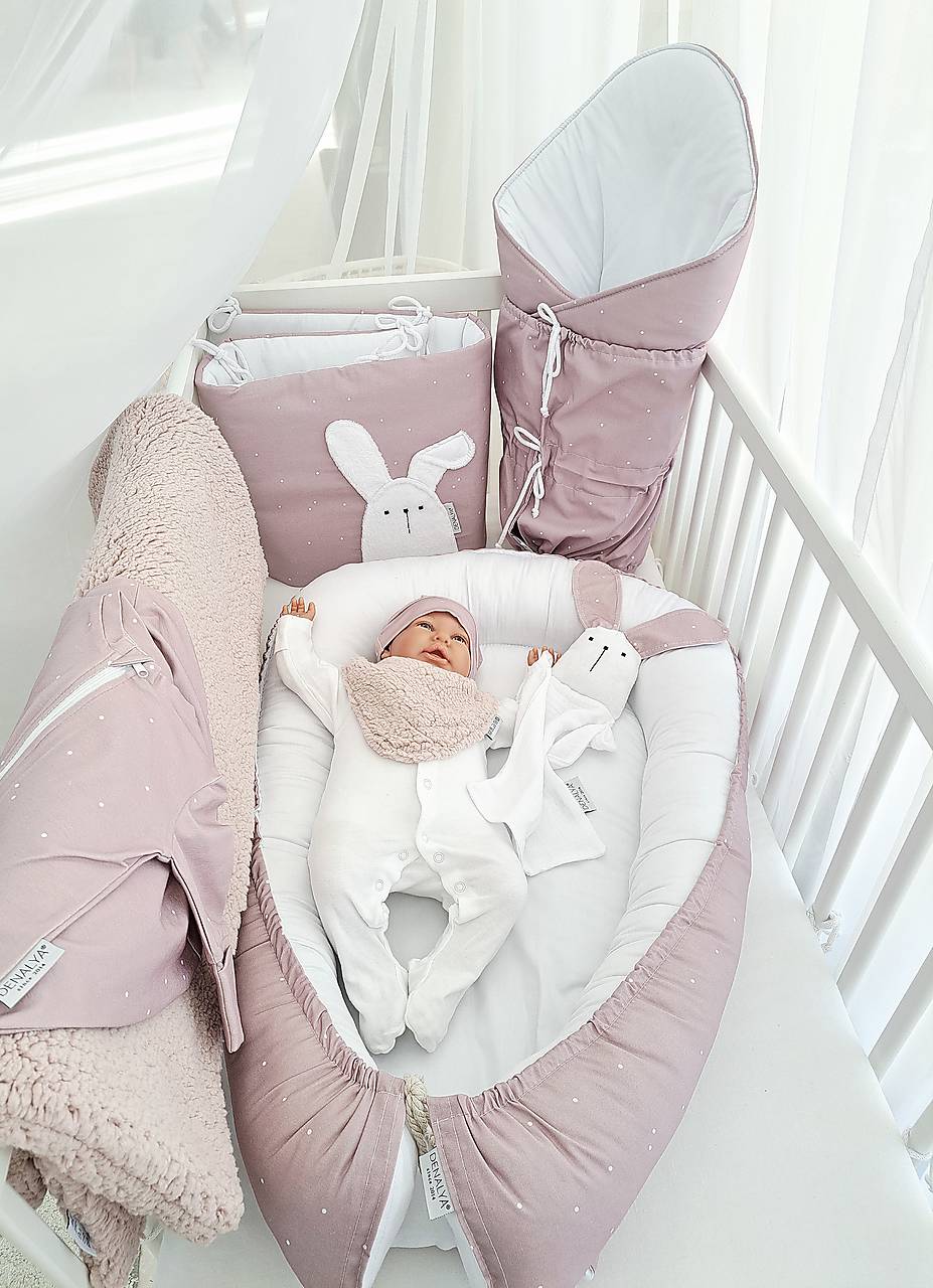 Výbava do detskej postieľky pre bábätko  bodky a pastel ružová