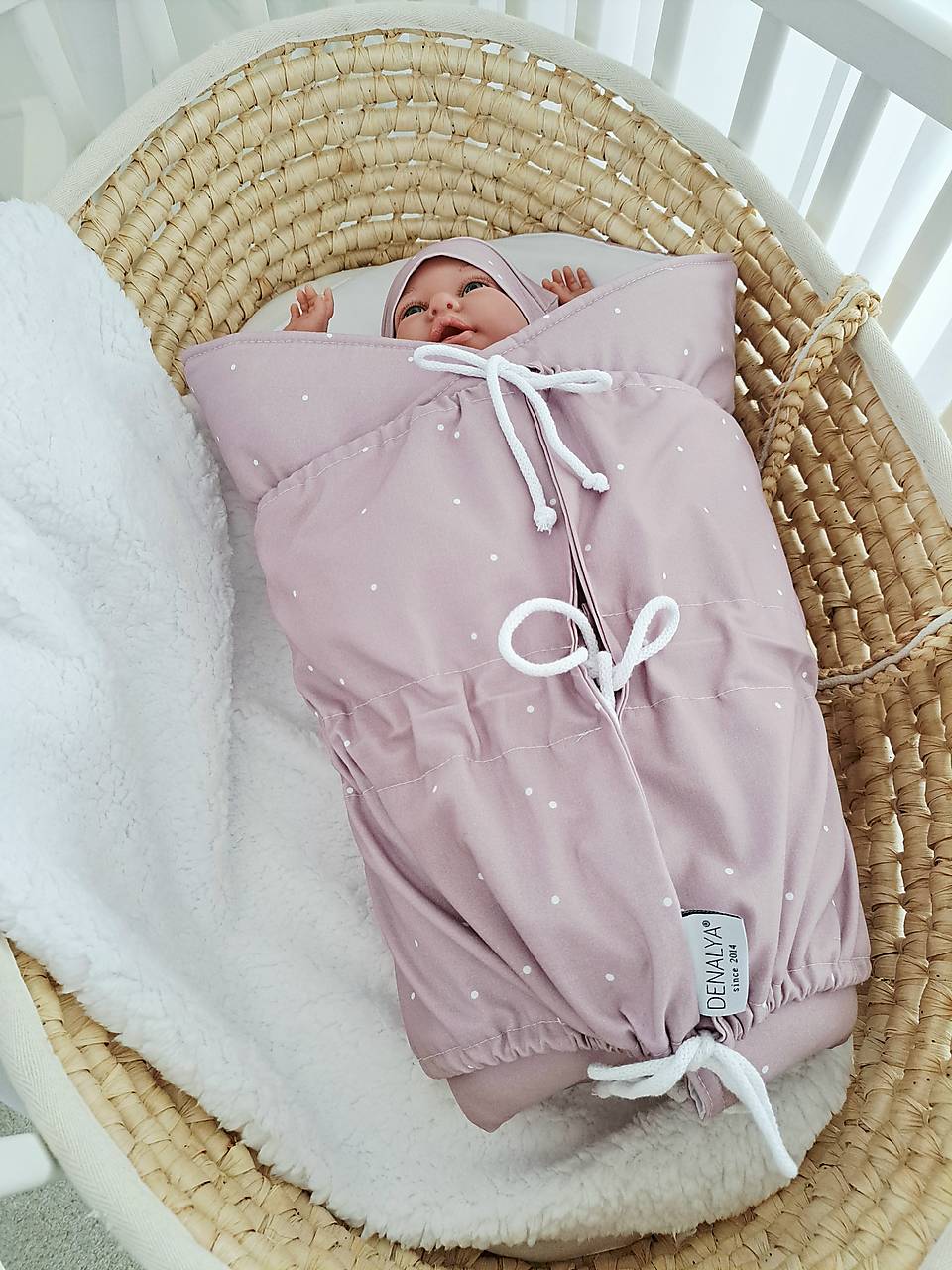 Zavinovačka pre bábätko s viazaním biele bodky na pastel ružovej