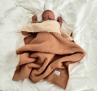 KARAMEL "Tuľkacia" mušelínová deka s jemným barančekom 65x90cm